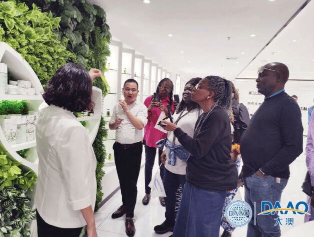 A warm welcome to the Pepper Team (Africa) to visit Australia(pic3) image.png