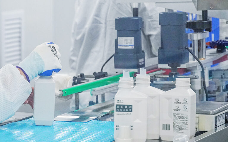 DAAO cosmetics OEM：Some points to pay at